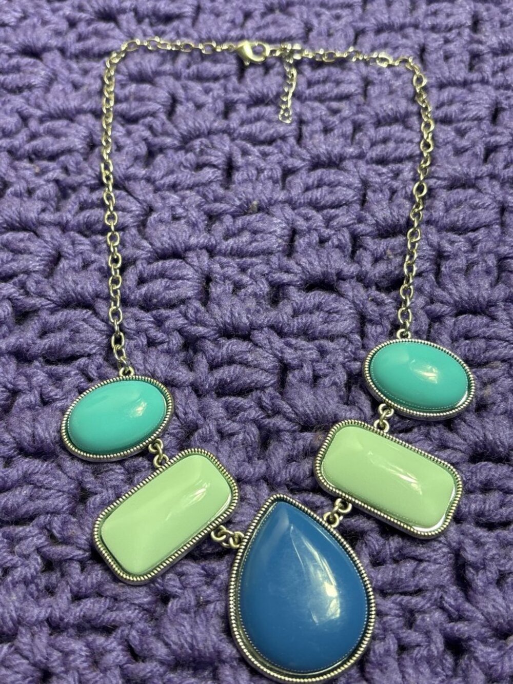 Silvertone Statement Bib Necklace Blue Teardrop Green Teal Cabochons 17 - 19 in